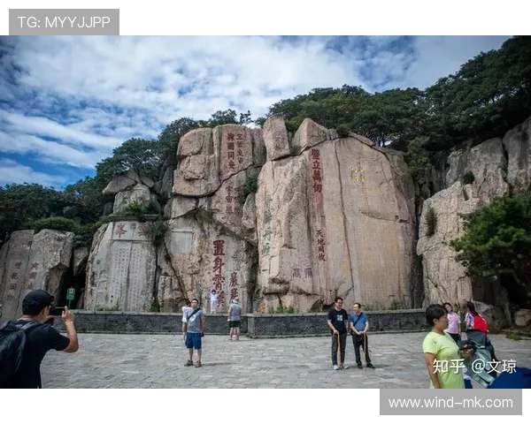 山东泰山景区上座率持续攀升 引发游客关注