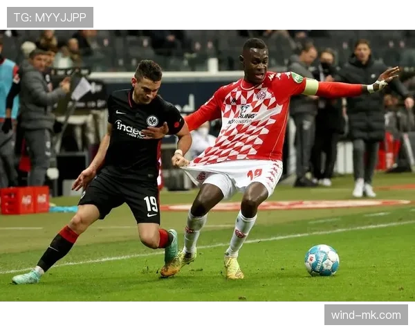 法兰克福新赛季关键战告捷,整体实力彰显引关注 法兰克福新赛季关键战告捷,整体实力彰显引关注