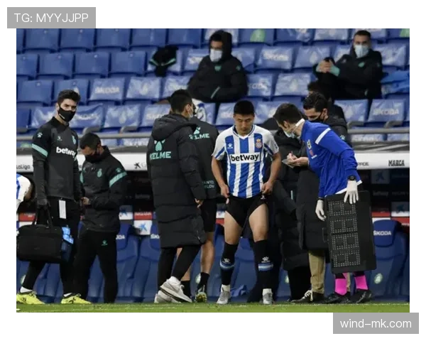 沙勒罗瓦战术革新显成效:策略调整如何重塑球队赛场表现 沙勒罗瓦战术革新显成效:策略调整如何重塑球队赛场表现