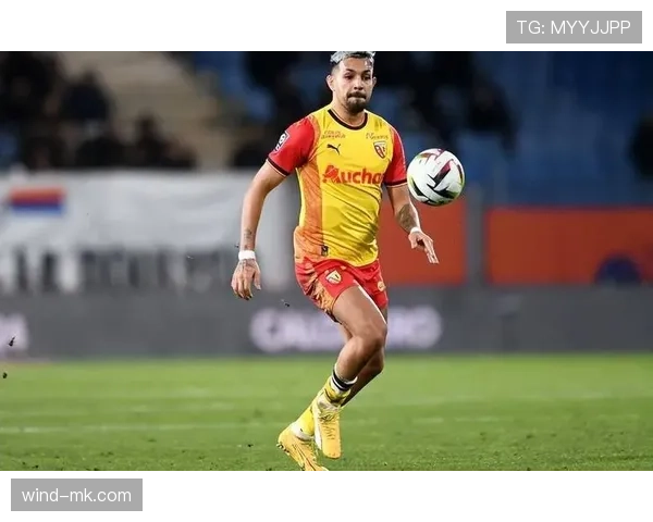 皮克技术全面性展现稳健防守与出球能力